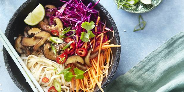 Shiitake mushroom udon noodle and colourful veg bowl